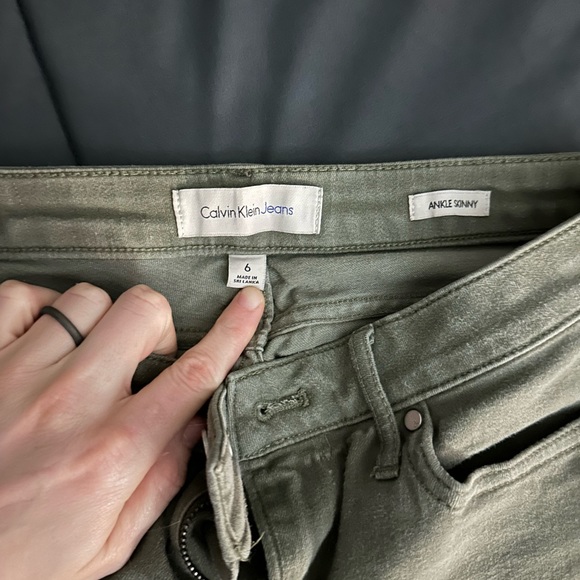 Calvin Klein Women’s Ankle Skinny Jeans size 6, Sage color - Picture 2 of 4